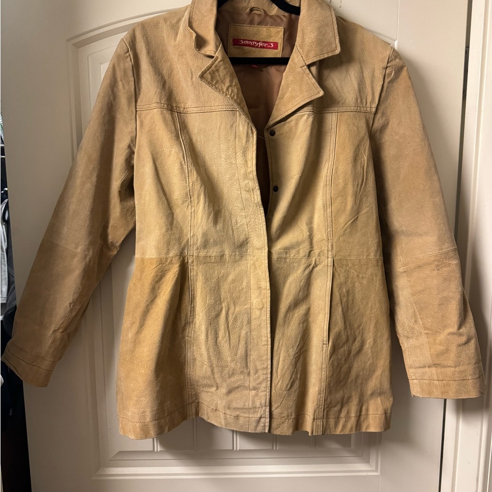 Elegant Tan Leather Jacket for Women